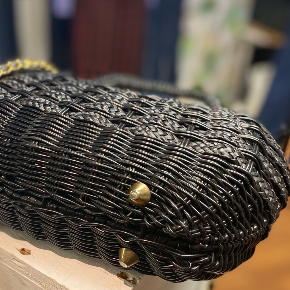 Rattan Benchmade Leather Works Inc. Purse - Picture 7 of 11